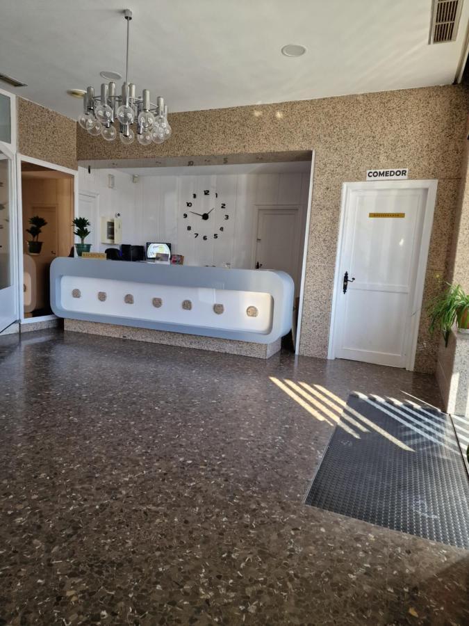 Hostal La Canada Segoviana Valmojado エクステリア 写真