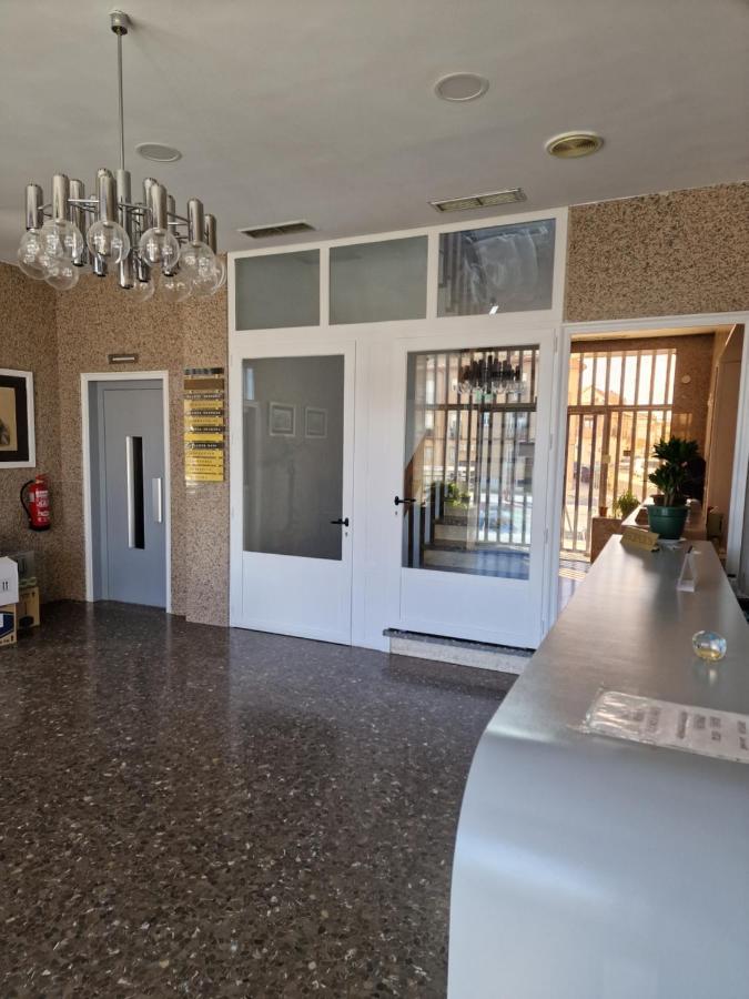 Hostal La Canada Segoviana Valmojado エクステリア 写真